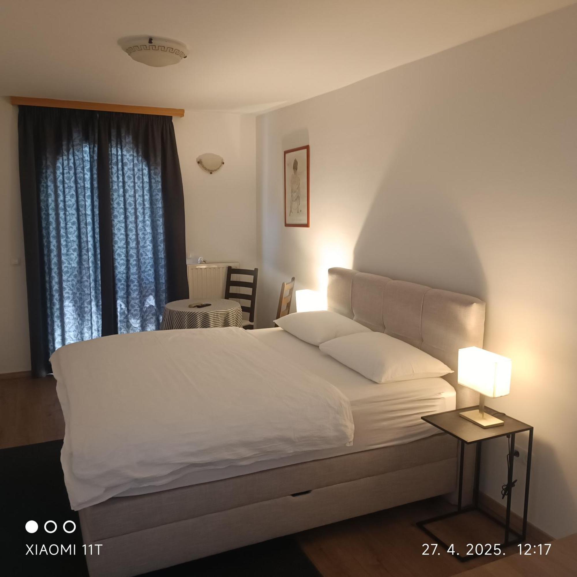 Marko Rooms Krk Town Room photo