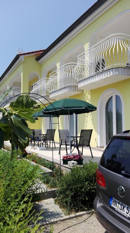 Marko Rooms Krk Town Exterior photo